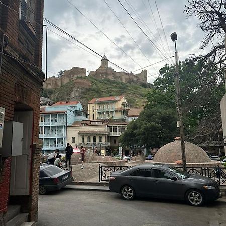 Sabir'S Apartment Old Town Tbilisi Bagian luar foto