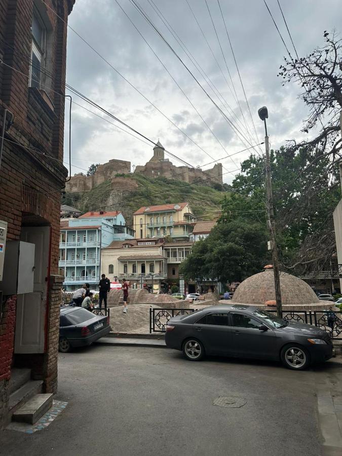 Sabir'S Apartment Old Town Tbilisi Bagian luar foto
